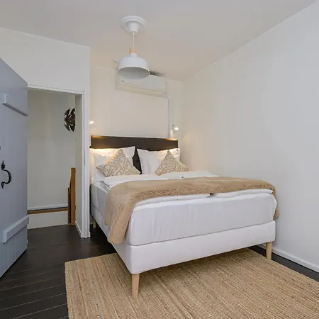 Old Town Silent Garden House Tallin