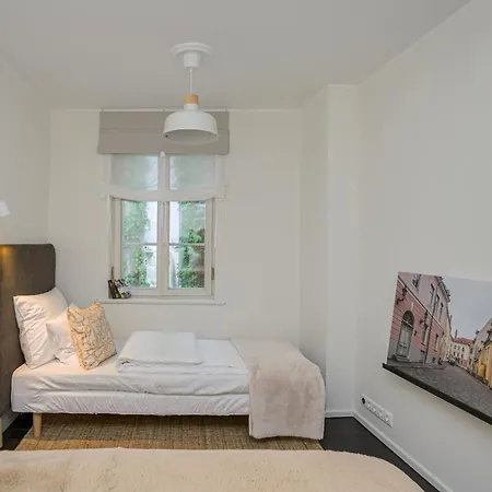 Old Town Silent Garden House Сasa de vacaciones