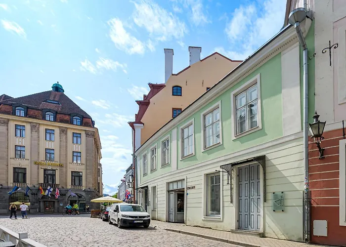 Old Town Silent Garden House Vakantiehuis Tallinn