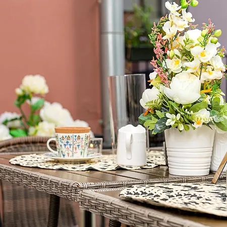 Old Town Silent Garden House Дом отдыха